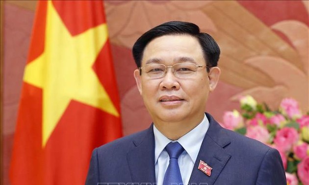 Aplicación del pensamiento del presidente Ho Chi Minh en las actividades legislativas