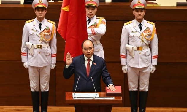 Líderes vietnamitas reciben felicitaciones de sus homólogos de Cuba