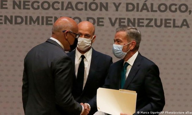 Comienza la tercera ronda de negociaciones entre el Gobierno venezolano y la oposición