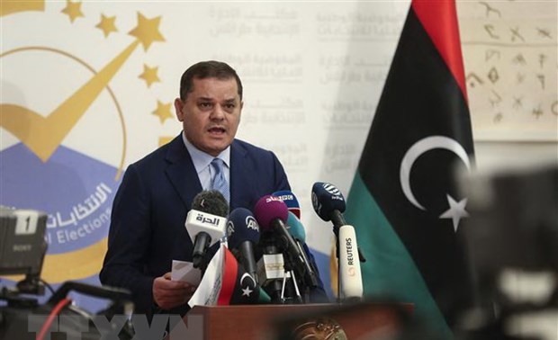 El primer ministro interino de Libia llama a elecciones para poner fin a la crisis