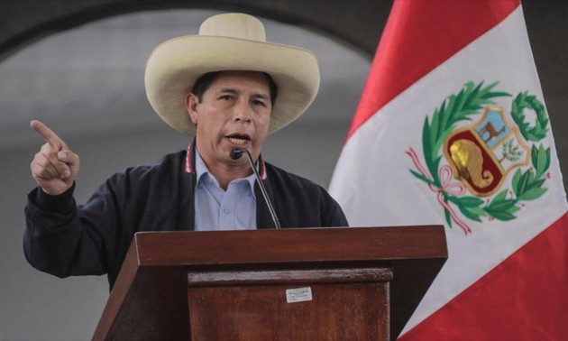 El presidente de Perú denuncia intento de golpe y pide activar Carta Democrática de OEA
