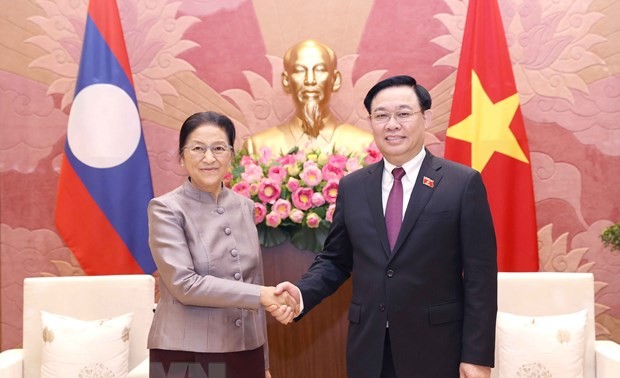 Dirigentes de Vietnam y Laos acuerdan fortalecer las relaciones de amistad, solidaridad y cooperación integral