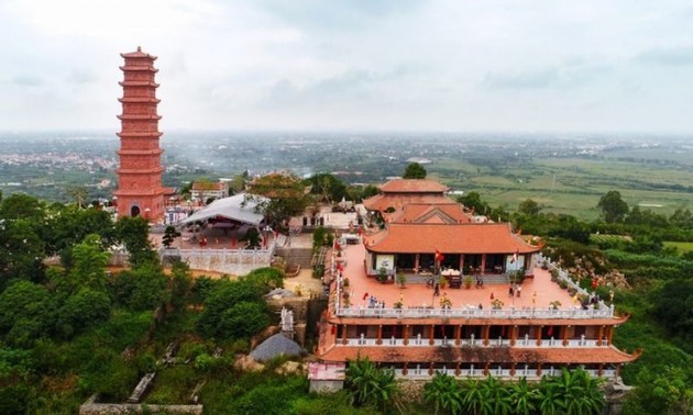 La torre de pagoda Tuong Long, un milenario vestigio histórico y cultural
