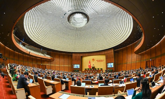 Parlamento vietnamita concluye dos días y medio de debate sobre el desarrollo socioeconómico