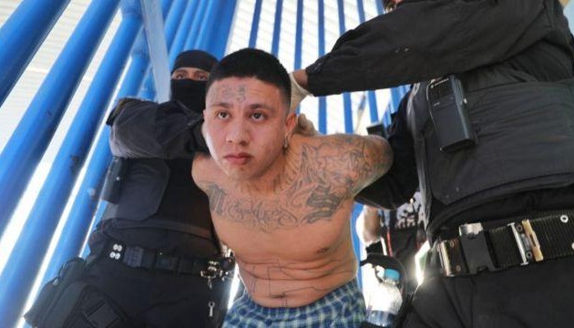 Homicidios en El Salvador caen en 2022 a la mitad