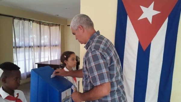 Cuba elige a gobernadores y vicegobernadores