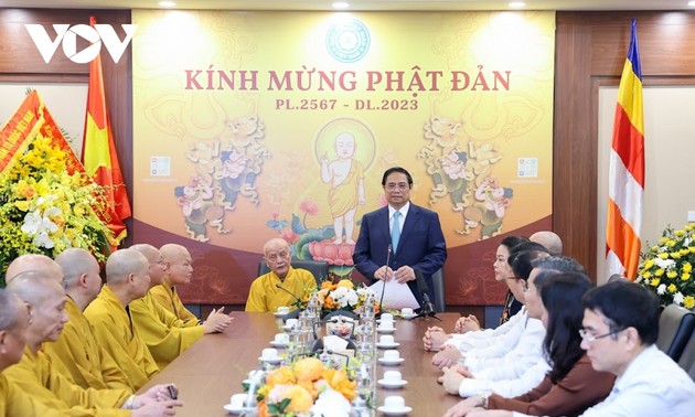 Vietnam respeta y garantiza derechos ciudadanos a la libertad de religión y creencias