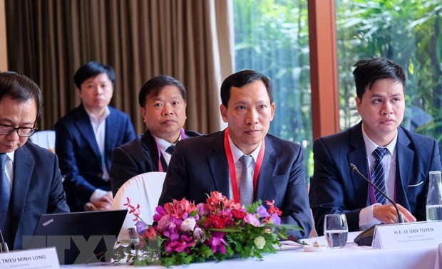 Vietnam asiste a la Cumbre de Tecnología de Asia 2023