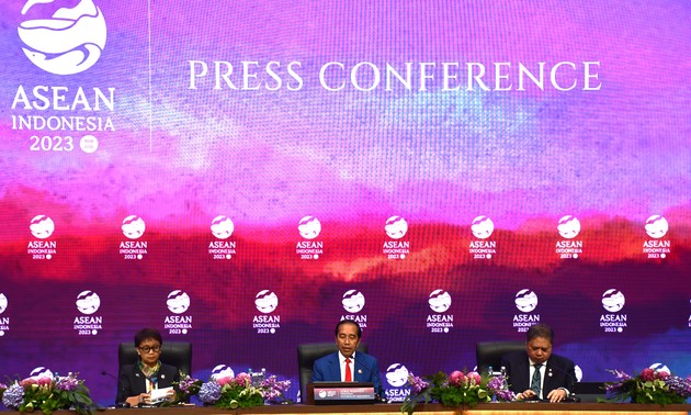 Cumbre de la ASEAN finaliza con éxito y más de 90 documentos aprobados