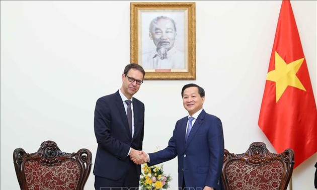 Vietnam y Suiza aumentan confianza política y relaciones de cooperación