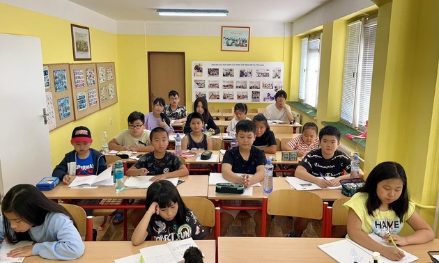 Cursos de idioma vietnamita en el extranjero: educar para preservar la identidad nacional