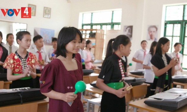 Escuelas de Dien Bien apuestan por conservar y promover identidad cultural de las etnias minoritarias