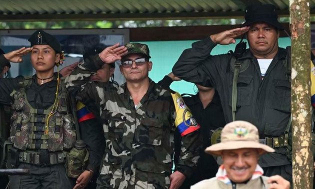 Presidente de Colombia suspende cese del fuego bilateral con Estado Mayor Central tras ataque armado