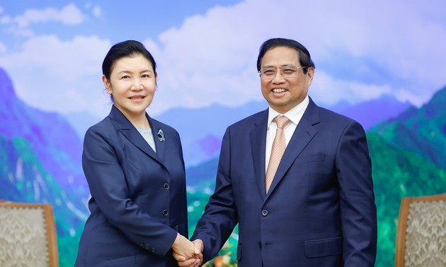 นายกรัฐมนตรี ฝ่ามมิงชิ้ง ให้การต้อนรับรัฐมนตรีว่าการกระทรวงยุติธรรมของจีน