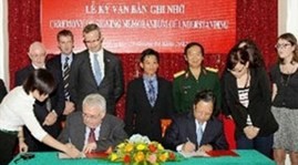 Ireland helps Vietnam deal with UXO 
