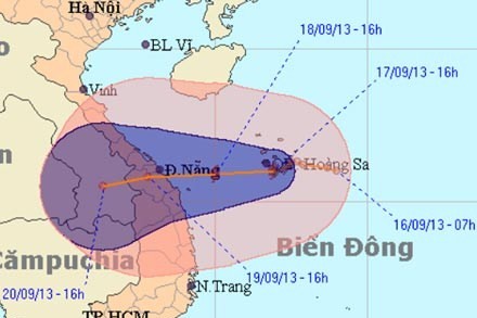 Vietnam’s central coast combats tropical storm