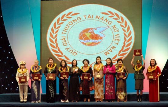 Vietnam Women’s Prize honors women’s contributions to society
