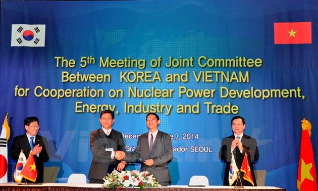 Vietnam, RoK to enhance ties in energy, industry, trade