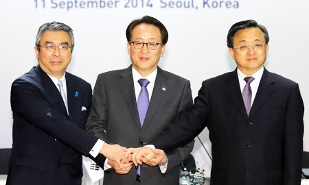 RoK, China, Japan hold high-level diplomatic talks