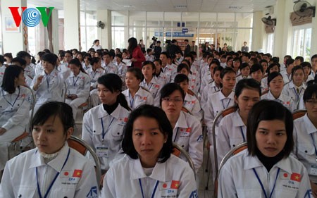  17,000 Vietnamese laborers sent abroad in the first 2 months of 2015