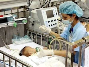 Australia donates medical equipment to Khanh Hoa General Hospital
