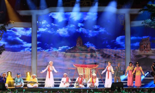 National folk song festival concludes in Nghe An