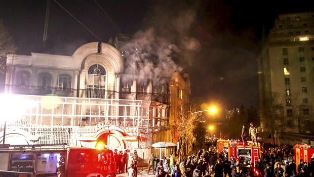 Iran arrests 100 people over Saudi Embassy attack