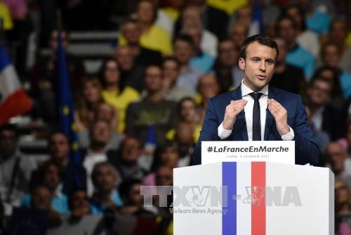 French Presidential Election: Most voters undecided