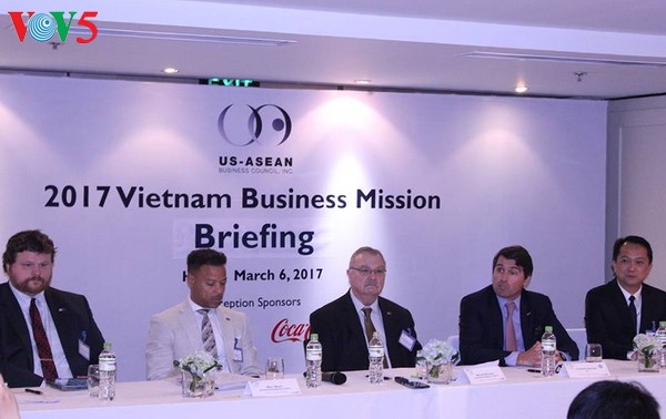 US businesses promise long-term investment in Vietnam