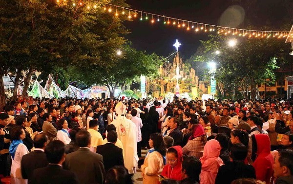 Catholic organization holds Christmas gathering