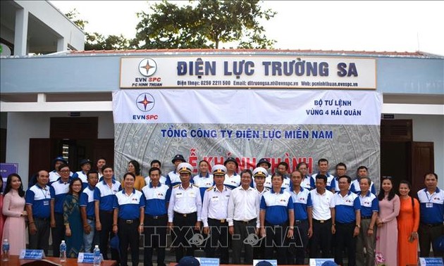 Truong Sa electricity center inaugurated