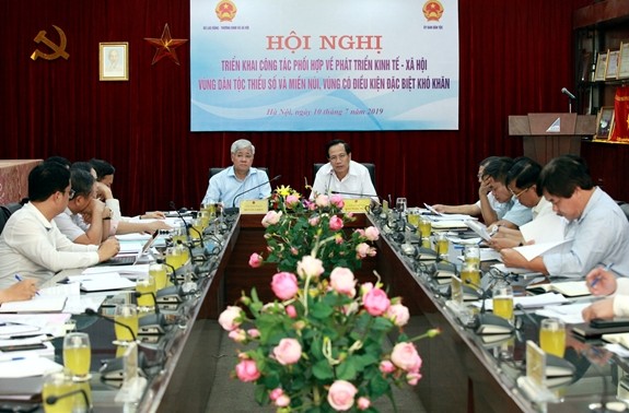 Vietnam steps up socio-economic development in underprivileged areas