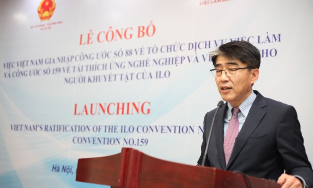 Vietnam joins two international conventions on labor 