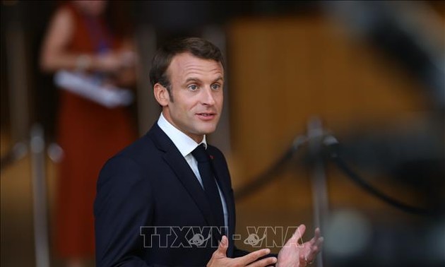 French President: Time for Iran to take steps to defuse tensions
