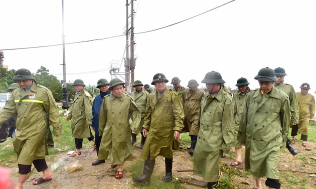 No one left hungry and cold in flood-hit central Vietnam: Deputy PM