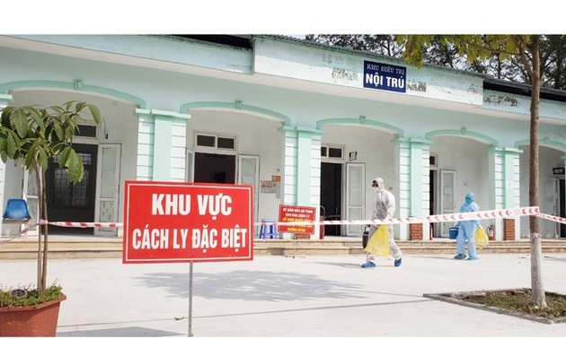 COVID-19: Hanoi, HCMC suspend non-essential services 