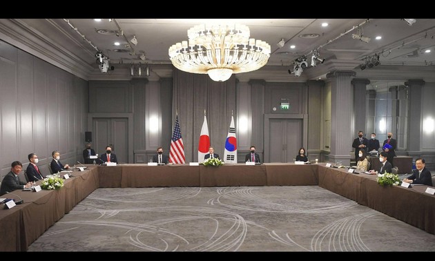 Japan, US, South Korea push for total denuclearization of North Korea
