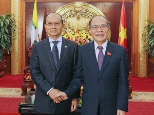 Parlamentspräsident Nguyen Sinh Hung empfängt Myanmars Präsident