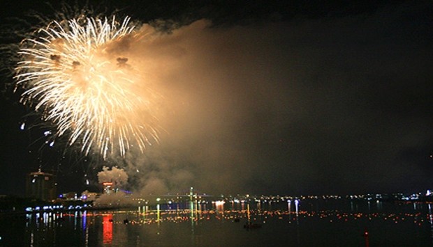 Eröffnungsfeier des internationalen Feuerwerkwettbewerbs in Da Nang