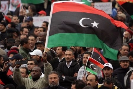 Tausende von Libyern protestieren gegen das Parlament
