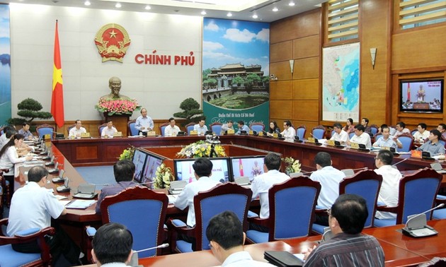 Vizepremierminister Nguyen Xuan Phuc: alle Eingaben und Anzeigen müssen umgehend bearbeitet werden
