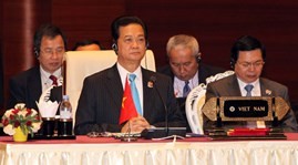 Vietnamesen befürworten Ansprache des Premierministers Nguyen Tan Dung auf dem ASEAN-Gipfeltreffen