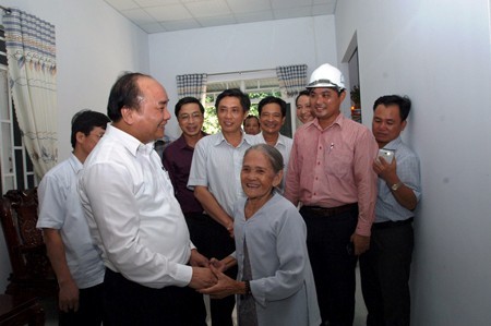 Vizepremierminister Nguyen Xuan Phuc besucht Provinz Khanh Hoa