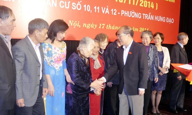 Parlamentspräsident Nguyen Sinh Hung: Zusammenhalt für Aufbau der Hauptstadt