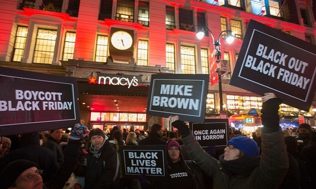 Ferguson: Demonstranten in den USA boykottierten die Rabattschlacht zum „Schwarzen Freitag“
