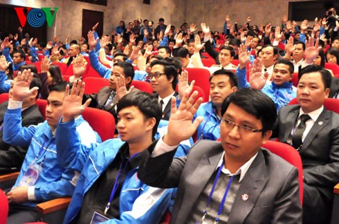 Vietnamesische Jugendliche versammeln sich zur Kampagne “Ich liebe mein Vaterland“