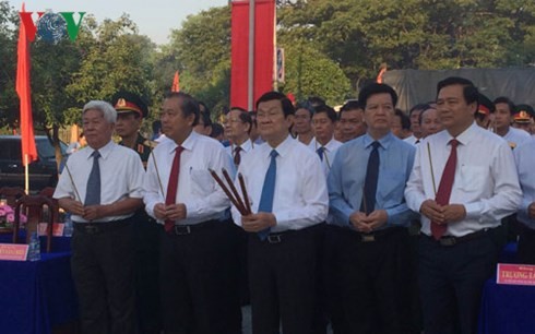 Staatspräsident Truong Tan Sang zu Gast beim 75. Jahrestag des Aufstands des Südens in Long An