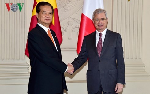 Premierminister trifft Senatspräsident und Präsident der Nationalversammlung Frankreich
