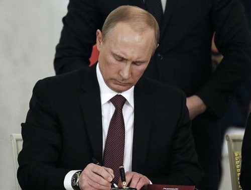 Russlands Präsident unterzeichnet Dekret zum Stopp des Freihandelsabkommens mit der Ukraine