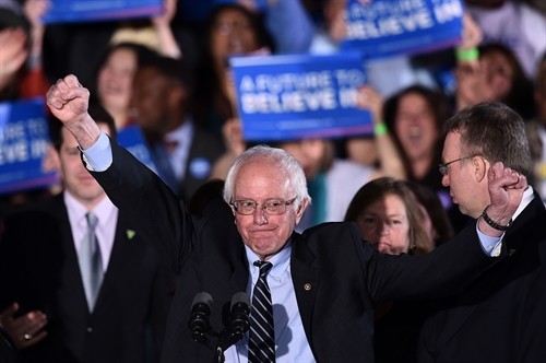 US-Wahl: Die zwei Kandidaten Donald Trump und Bernie Sanders gewinnen Vorwahlen in New Hampshire